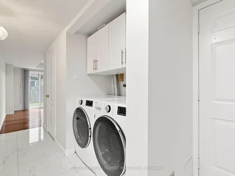 735 Maxman Street Mississauga ON L5R 0B3