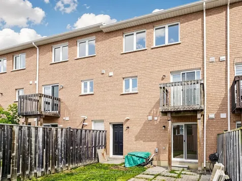 735 Maxman Street Mississauga ON L5R 0B3