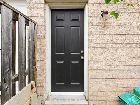 735 Maxman Street Mississauga ON L5R 0B3