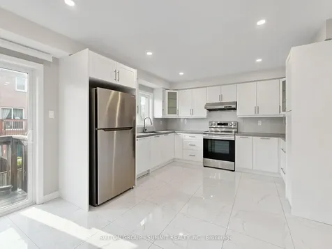 735 Maxman Street Mississauga ON L5R 0B3