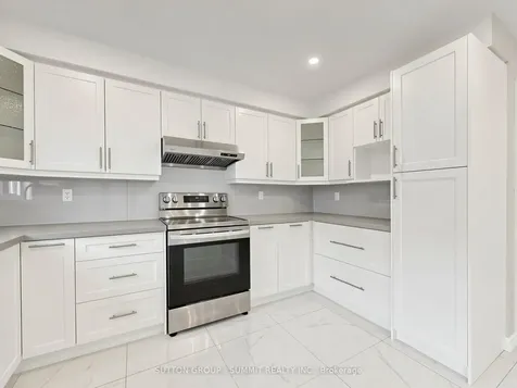 735 Maxman Street Mississauga ON L5R 0B3