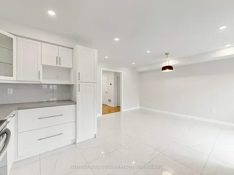 735 Maxman Street Mississauga ON L5R 0B3