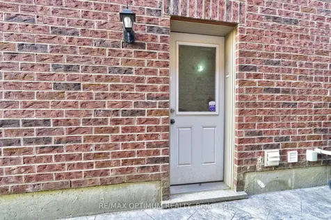 13 Fann Drive Brampton ON L7A 4L4