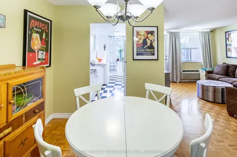 966 Inverhouse Drive Mississauga ON L5J 4B6