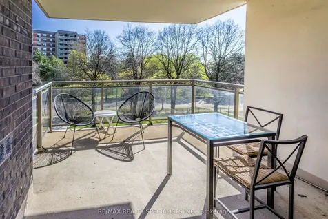966 Inverhouse Drive Mississauga ON L5J 4B6