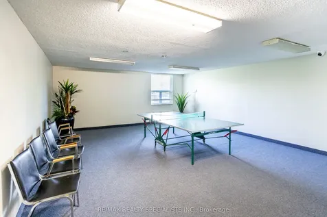 966 Inverhouse Drive Mississauga ON L5J 4B6