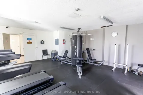 966 Inverhouse Drive Mississauga ON L5J 4B6