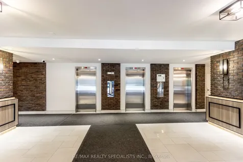 966 Inverhouse Drive Mississauga ON L5J 4B6