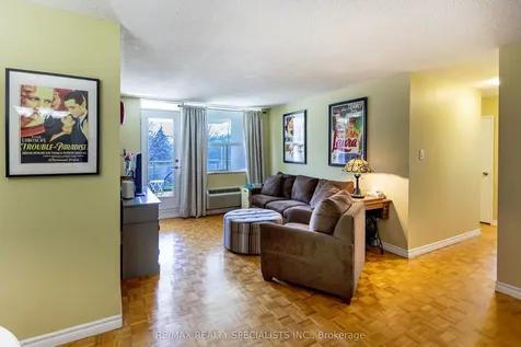 966 Inverhouse Drive Mississauga ON L5J 4B6