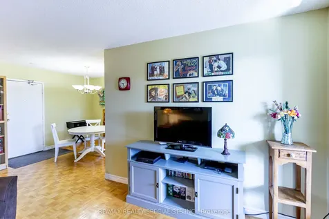966 Inverhouse Drive Mississauga ON L5J 4B6