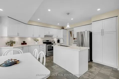4 Novella Place Brampton ON L6S 5X1