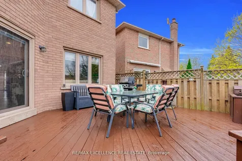 4 Novella Place Brampton ON L6S 5X1
