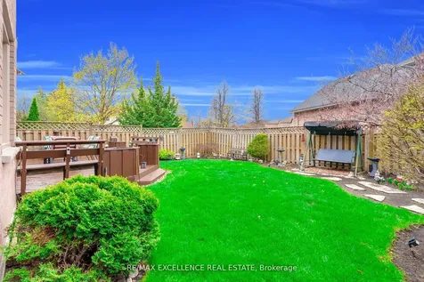 4 Novella Place Brampton ON L6S 5X1