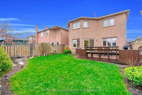 4 Novella Place Brampton ON L6S 5X1