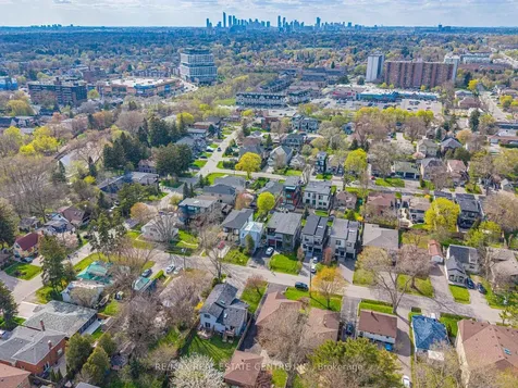 592 Montbeck Crescent Mississauga ON L5G 1N8