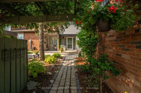 1560 Kerns Road Burlington ON L7P 3A7