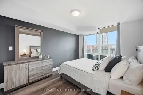 1 Elm Drive W Mississauga ON L5B 4M1
