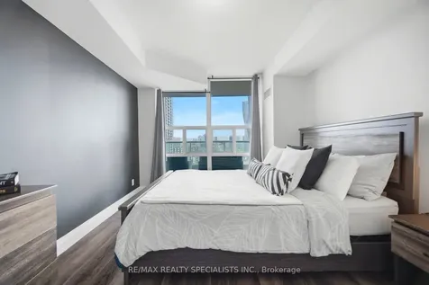 1 Elm Drive W Mississauga ON L5B 4M1