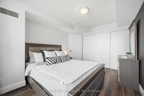 1 Elm Drive W Mississauga ON L5B 4M1
