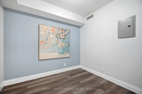 1 Elm Drive W Mississauga ON L5B 4M1