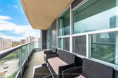 1 Elm Drive W Mississauga ON L5B 4M1