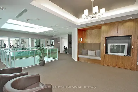 1 Elm Drive W Mississauga ON L5B 4M1