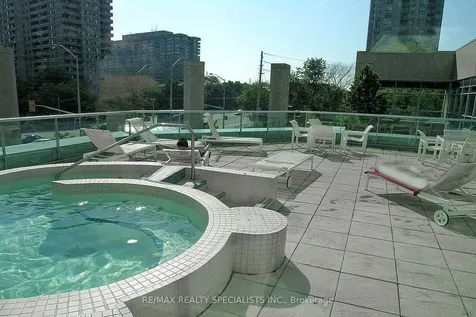 1 Elm Drive W Mississauga ON L5B 4M1