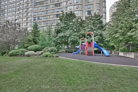 1 Elm Drive W Mississauga ON L5B 4M1