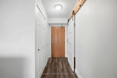 1 Elm Drive W Mississauga ON L5B 4M1