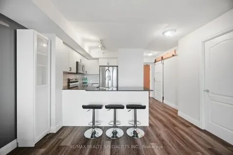1 Elm Drive W Mississauga ON L5B 4M1