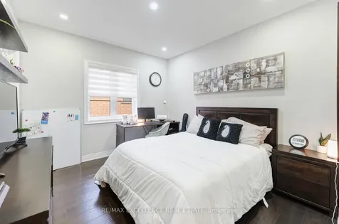 8 Settlers Field Road Brampton ON L6X 5P2