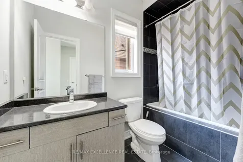 8 Settlers Field Road Brampton ON L6X 5P2