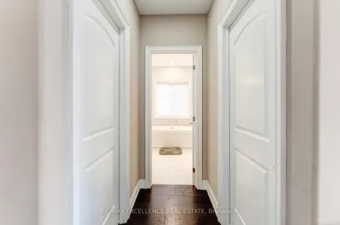 8 Settlers Field Road Brampton ON L6X 5P2