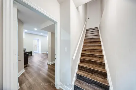 8 Settlers Field Road Brampton ON L6X 5P2