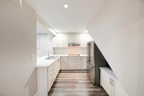 8 Settlers Field Road Brampton ON L6X 5P2