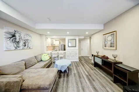 8 Settlers Field Road Brampton ON L6X 5P2