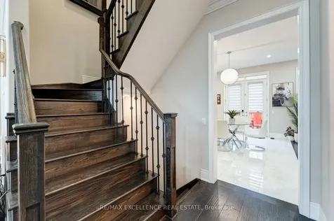 8 Settlers Field Road Brampton ON L6X 5P2
