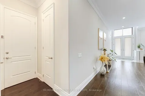 8 Settlers Field Road Brampton ON L6X 5P2
