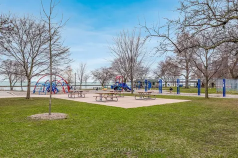 1910 Lake Shore Boulevard W Toronto ON M6S 1A2