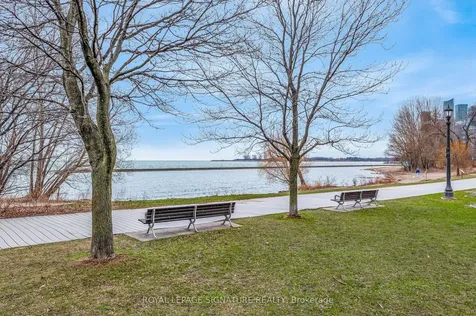 1910 Lake Shore Boulevard W Toronto ON M6S 1A2