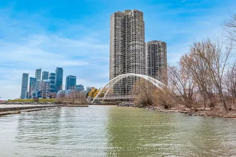 1910 Lake Shore Boulevard W Toronto ON M6S 1A2