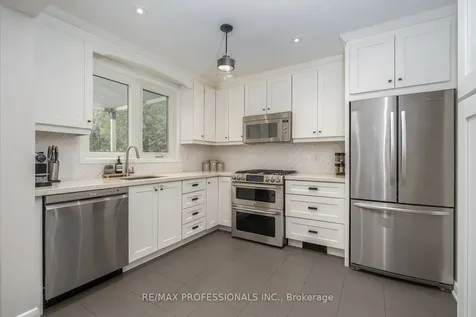 4 Edilou Drive Toronto ON M8W 4B2