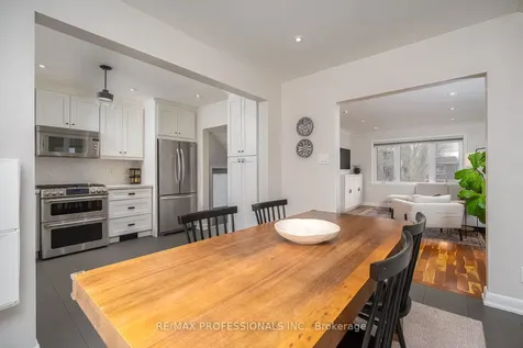 4 Edilou Drive Toronto ON M8W 4B2