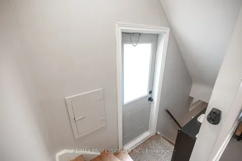 4 Edilou Drive Toronto ON M8W 4B2