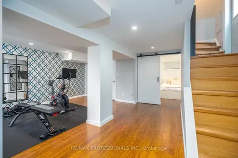 4 Edilou Drive Toronto ON M8W 4B2