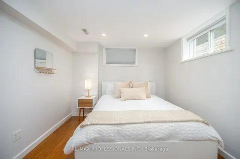 4 Edilou Drive Toronto ON M8W 4B2
