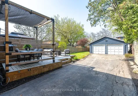 4 Edilou Drive Toronto ON M8W 4B2