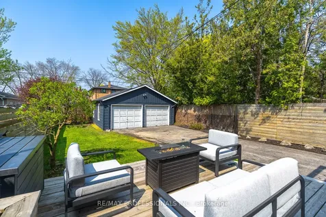 4 Edilou Drive Toronto ON M8W 4B2
