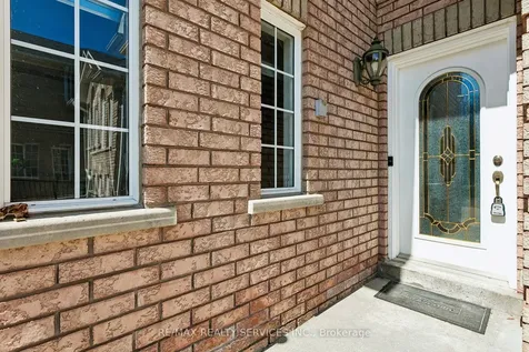 12 Goldie Avenue Brampton ON L7A 2C8