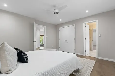 1159 Barnswallow Court Mississauga ON L5V 2J6